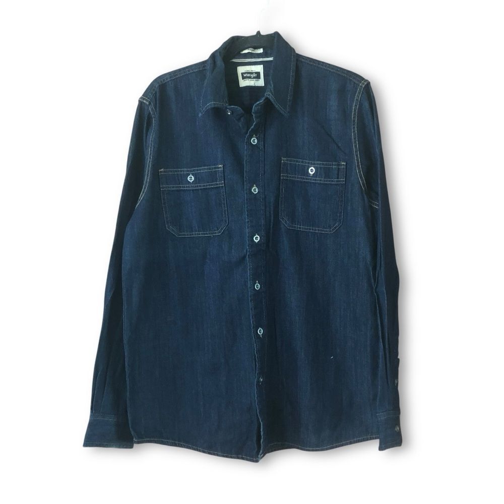 Wrangler Men's Indigo Denim Button Up Shirt NWOT Size Medium Classic Western